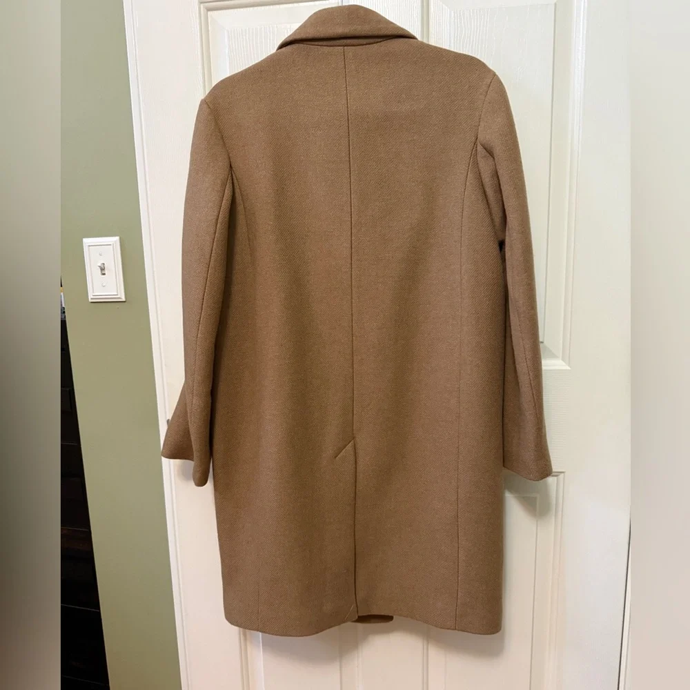 H&M double breasted camel wool blend coat. NWOT. Size 2, but fits like a medium. - Picture 3 of 8